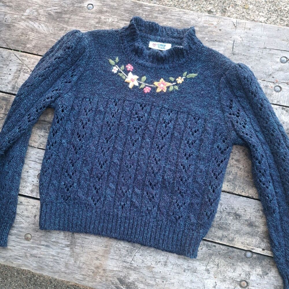 Vintage 90's College Town Blue Knit Large Slim Fit Sweater Grandma Core Floral